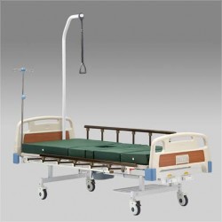 Кровать функциональная RS104-E червячный механизм и санитарное устройство