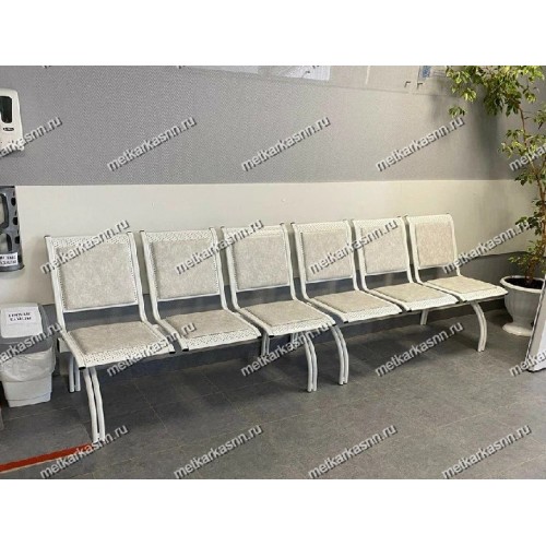 Многоместная перфорированная секция для вокзалов Вега СС-432 без подлокотников с мягкими накладками